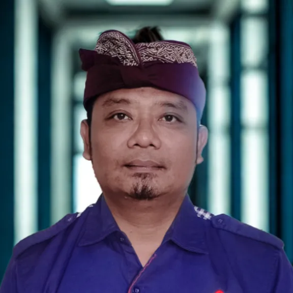Kadek Sujono